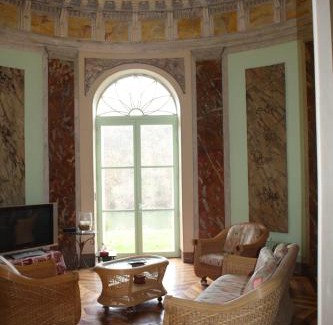 Roquemaure Maison | Chateau Castelrives
