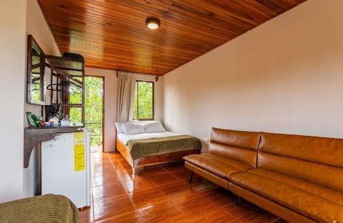 El Castillo Hôtel | Chateau Arenal Hotel & Restaurante