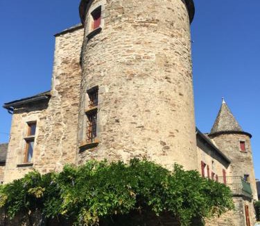 Quins Lit Et Petit-Déjeuner | Chateau de Cadars