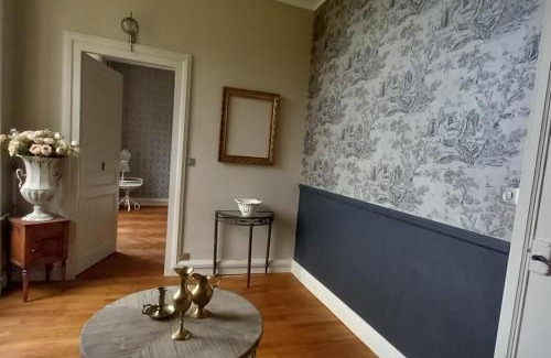 Joudes Lit Et Petit-Déjeuner | Chateau de Joudes Suite de la Baronne