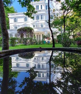 Puli Maison | Chateau de Olliere