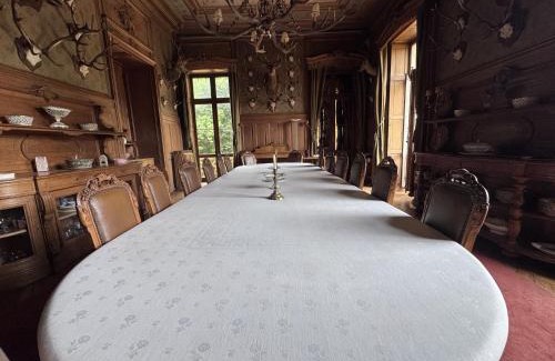 Maigne Maison | Chateau de Resteau Haut de Gamme 15 pers