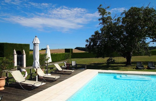 Riocaud Maison | Chateau Des Egrons; Élégant et magique avec court de tennis et piscine chauffée