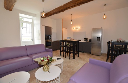 Chavagne Lit Et Petit-Déjeuner | Chateau des Fontenelles