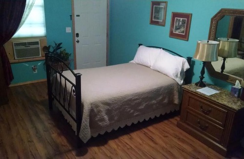 Greenwood Maison | Chateau DeVille of West Shreveport
