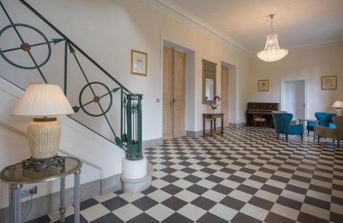 Cappelle-en-Pevele Villa | Chateau du Béron