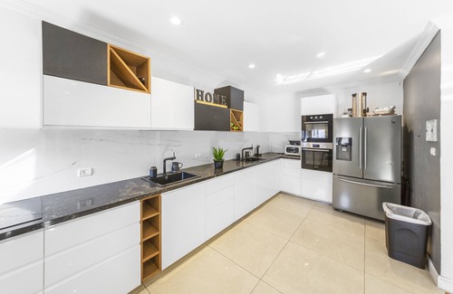Mateh Yehuda Maison | Chateau Gabriel 6 BR Villa w Heated Pool