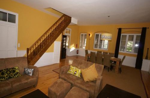 Serrieres-en-Chautagne Maison | Chateau in Rhone Valley near Ski Resorts