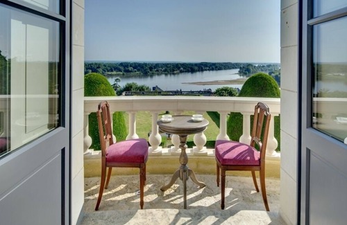 Candes-Saint-Martin Villa | chateau rental france, loire valley, wedding, special occasion