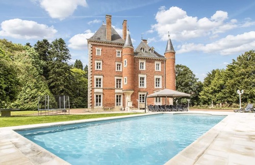Vescours Autre | Chateau Romenay - Ten Bedroom Castle, Sleeps 20