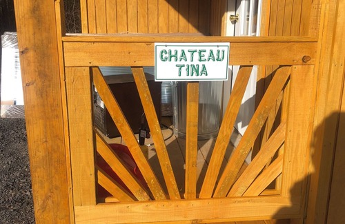 East Durham Cabine | Chateau Tina in the Mountains AC, WiFi. Dog Friendly East Durham N