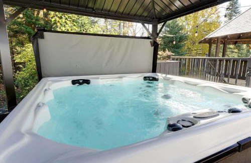 Val-des-Lacs Chalet De Ski | Chateau Val-des-Lacs Absolute luxury by the lake