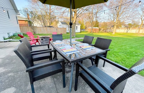Niagara-on-the-Lake Maison | Chateau Vino - newly renovated home in the heart of NOTL wine country!