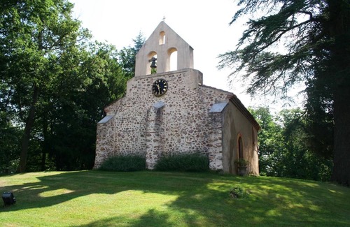 Saint-Victor-Rouzaud Maison | Chateau with swimming pool and tennis court