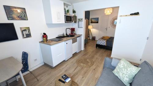 Verdun Appartement | CHATEL - Centre Ville - 1 Lits - Canapé convertible - Chambre communicante - Parking Proche - Géré par PrestaZen'Services