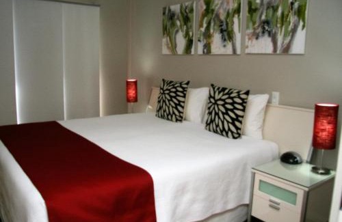 Hamilton Maison | Chaucer Palms Boutique B&B