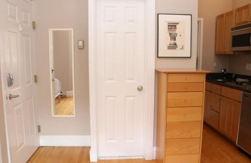 Columbus Appartement | Cheap, Furnished Studio in Downtown Boston #7