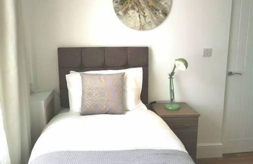 Cwmbrwla Appartement | Check it out, Eatons House