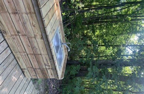 Pymatuning South Cottage | Cheerful 2 Bedroom Cottage with Hot Tub near Lake