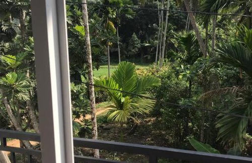 Wanchawala Appartement | Cheerful 2 Bedroom - entire 1st floor and rooftop for cheap