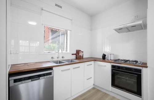 Moonee Ponds Appartement | Cheerful 2-Bedroom Home in Moonee Ponds