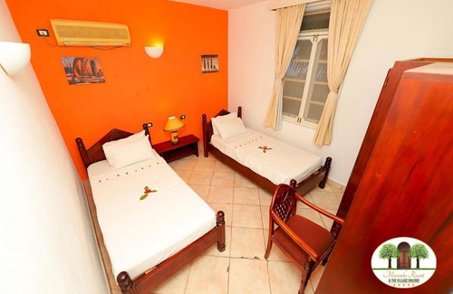 Malindi Appartement | Cheerful 2-bedroom Villa with a pool at Malindi