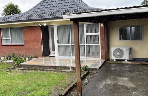 Goodwood Heights Maison | Cheerful 3 bedroom with free parking