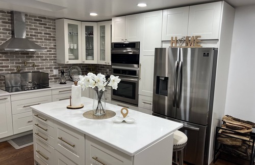 Lake Mohawk Maison | Cheerful 4-Bedroom Lake Home with fire place