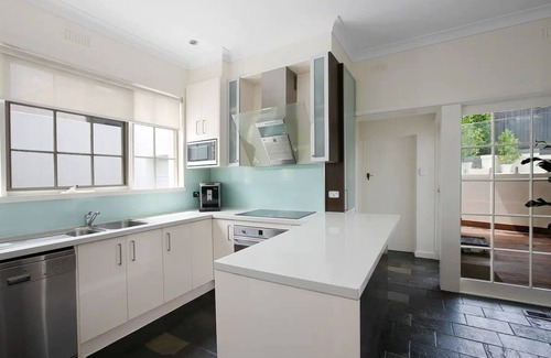 Brunswick West Maison | Cheerful 5 bedroom home with heated pool
