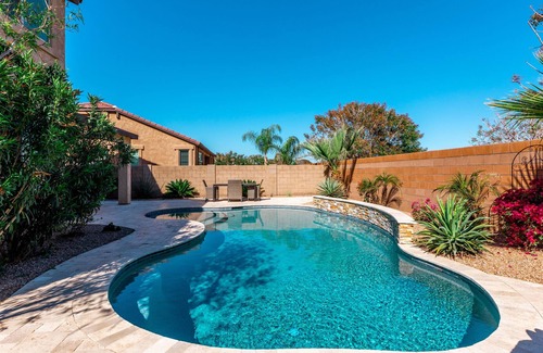 Queen Creek Maison | Cheerful 5 bedroom Queen Creek home with pool