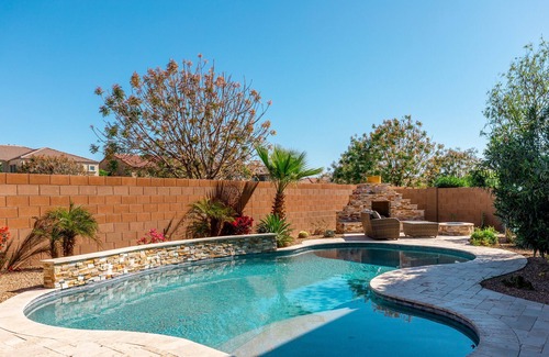Queen Creek Maison | Cheerful 5 bedroom Queen Creek home with pool