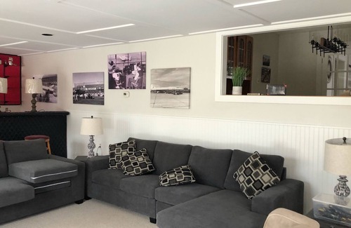 Gander Maison | Cheerful and Renovated 5 Bedroom Home