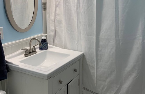 Gander Maison | Cheerful and Renovated 5 Bedroom Home