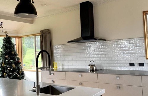 Dunedin Maison | Cheerful country home with 3-bedrooms, 2-bathrooms