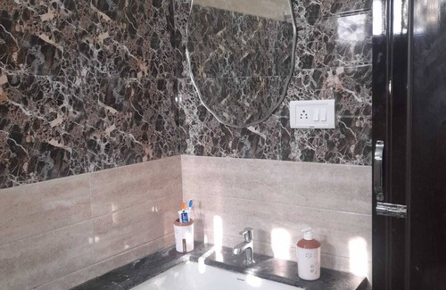 Rajawas Autre | Cheerful Place with 3 Bedrooms