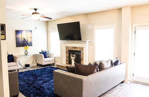 Hampton Maison | Cheerful & Spacious 4bedroom home away from home!