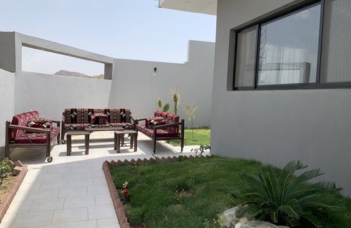 Al Hada Villa | Cheerful Villa w/ Garden and Balconies Overlooking Al Hada 5 minutes from Center