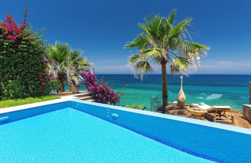 Neromilos Villa | Chef included by Fantasia Villas: Deluxe Spa Villa