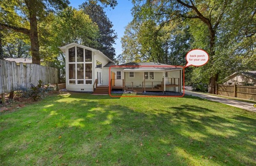 North Druid Hills Maison | Chef's Kitchen; King Bed, Queen & Bunk Bed, 65" TV