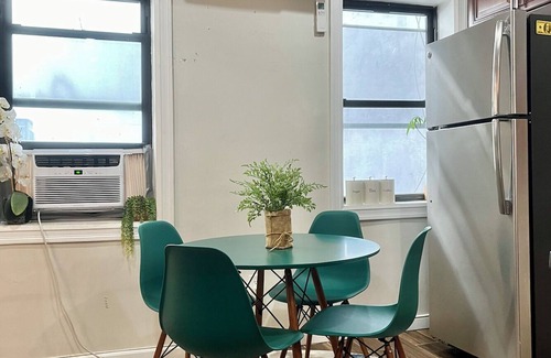 Chelsea Appartement | Chelsea Concrete Jungle House - Spacious 1 bedroom - Sleeps 4