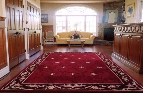Mt. Bethel Maison | Private Year-Round Mountain Valley Mansion 200 Acres, Farm View, Chelsea Sun inn