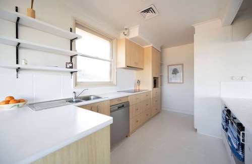Chelsea Maison | ChelseaVue - Beachside Townhouse Retreat