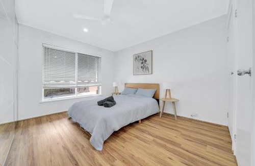 Cheltenham Appartement | Cheltenham Delight - Renovated Two Bedroom Unit