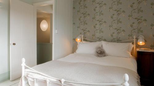 Coberley Maison | Chequers Cottage