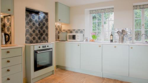 Coberley Maison | Chequers Cottage