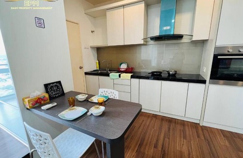 Seri Kembangan Appartement | Cheras Cozy Studio House with Free WIFI , Netflix.