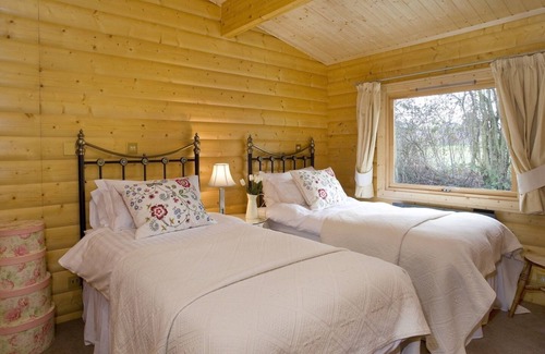 Oxford Cabine | Cherbridge Lodges Riverside Lodges Short Lets