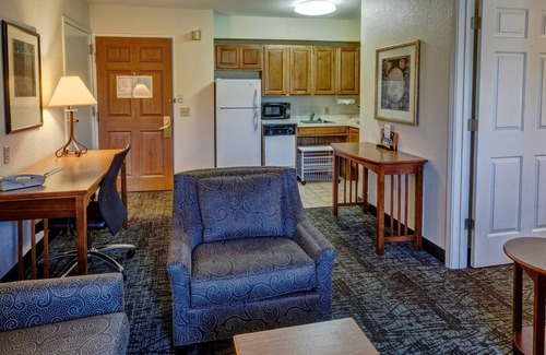 Glendale Copropriété | Suite Cherry Creek équipée | Piscine extérieure, bain à remous partagé + accès à la salle de sport