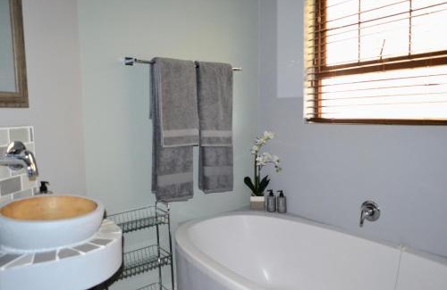 Dullstroom Appartement | Cherry Grove 2