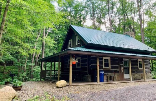 Cherry Creek Cabine | Cherry Grove - Rustic Log Cabin